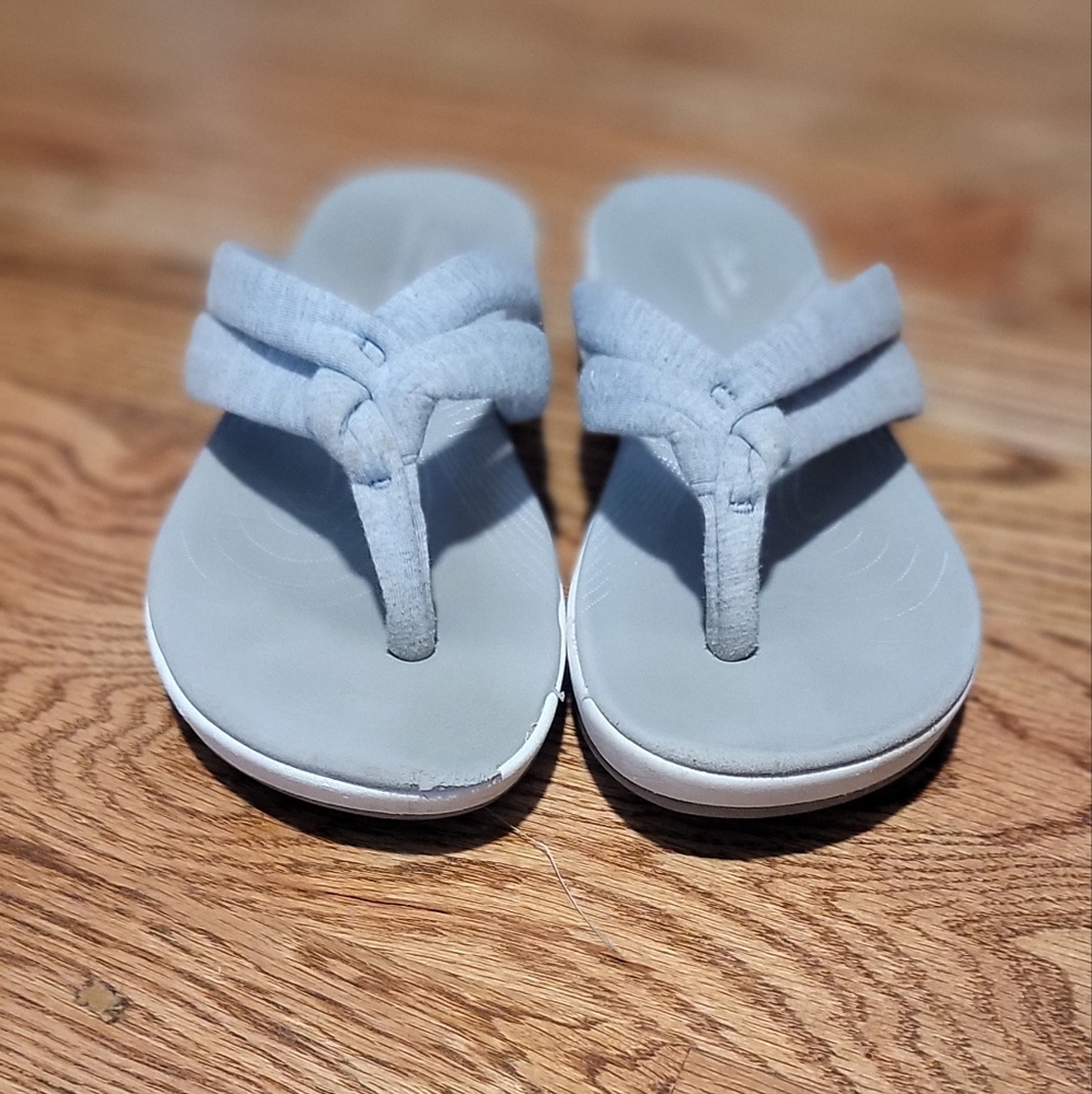 🌷Cloudsteppers Flip Flops Size 7.5